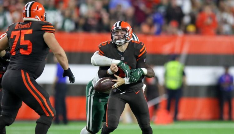 Fantasy Football Week 3 Start and Sit Baker Mayfield