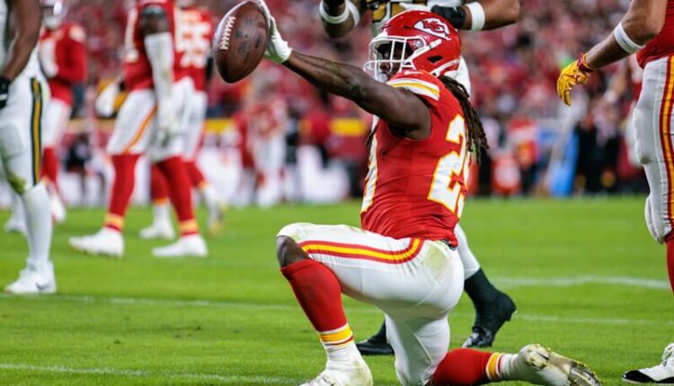 Kareem Hunt Monday Night Football NFL DFS Picks